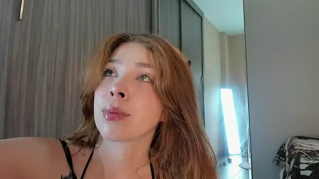 HelenaCole- online show from September 2025 10:10:02 PM