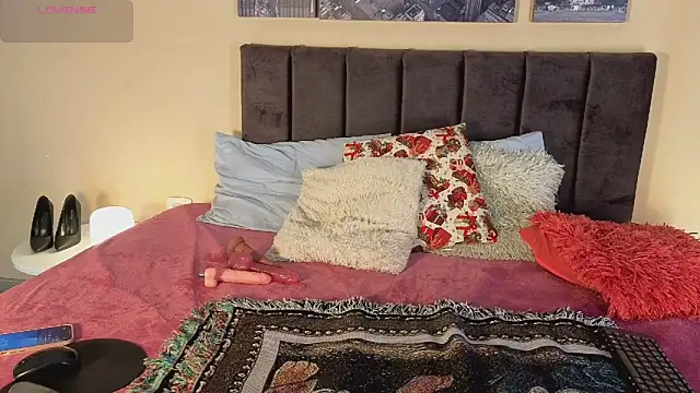 HelenaCole- online show from February 2026 02:04:02 PM