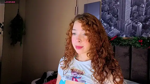 Snapshot of HelenaCole- chatting on November 2025 01:33:02 PM HelenaCole- online show from November 2025 01:33:02 PM