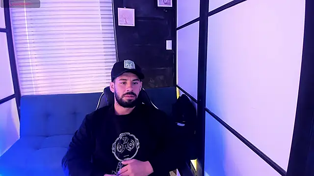 JhoanMontes online show from September 2025 12:37:01 PM