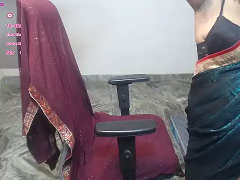  LoveBirds online show from March 2026 06:20:02 PM