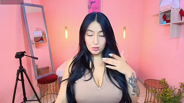 Snapshot of Isabella_Mendez_ chatting on December 2025 01:46:01 PM Isabella Mendez online show from December 2025 01:46:01 PM