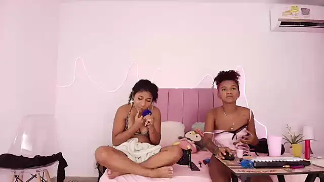 Valerin salazar online show from November 2025 08:47:02 PM