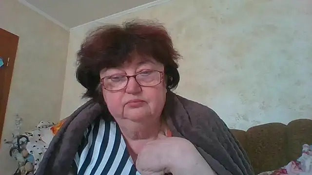 Snapshot of MilaSky5303 chatting on October 2025 11:51:01 AM MilaSky5303 online show from October 2025 11:51:01 AM