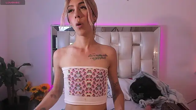 Darlyn tenderhot   online show from February 2026 08:30:02 PM