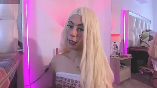 Darlyn tenderhot   online show from April 2026 05:16:02 PM