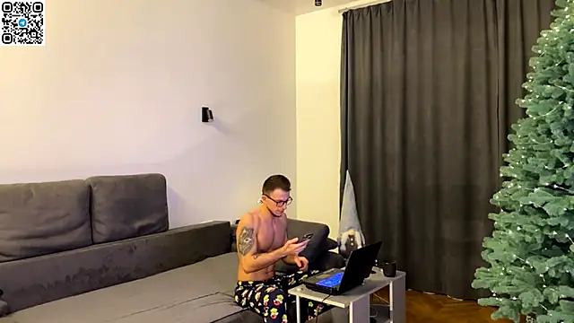 Snapshot of speed_god chatting on December 2025 09:09:02 PM speed god online show from December 2025 09:09:02 PM