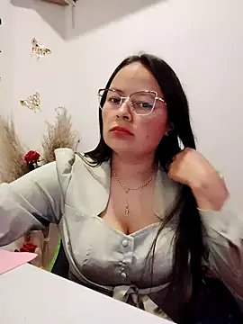 Daliz Leon online show from September 2025 01:06:02 AM