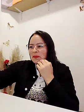 Daliz Leon online show from September 2025 01:56:02 AM