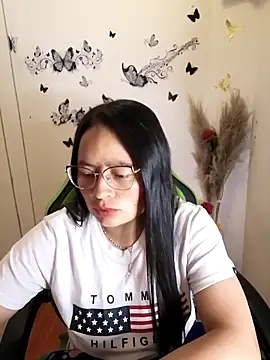 Daliz Leon online show from October 2025 02:24:01 AM
