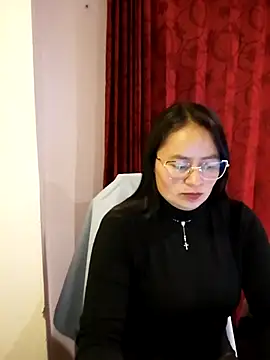 Daliz Leon online show from November 2025 01:17:01 AM