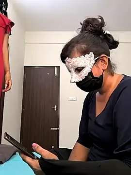 your chandni04 online show from February 2026 07:26:01 AM