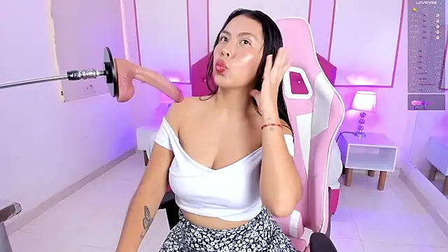 amanda noiir online show from September 2025 12:22:01 PM