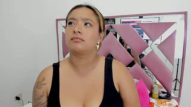 bellalumi online show from November 2025 04:45:02 AM