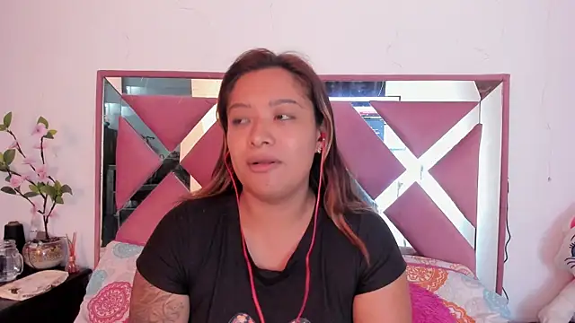 Snapshot of bellalumi chatting on May 2026 03:16:01 AM bellalumi online show from May 2026 03:16:01 AM