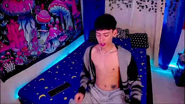 Snapshot of Thedoll_ethan7 chatting on May 2026 07:03:01 PM Thedoll ethan7 online show from May 2026 07:03:01 PM