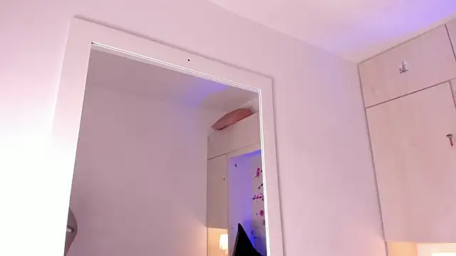 Stefannyevans  online show from November 2025 12:32:02 PM