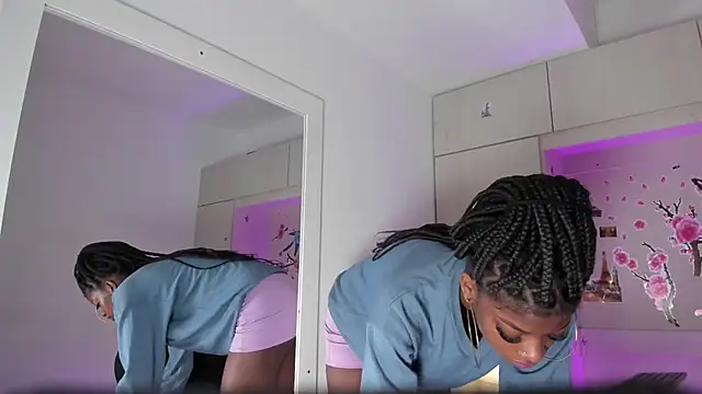 Stefannyevans  online show from December 2025 01:04:02 PM