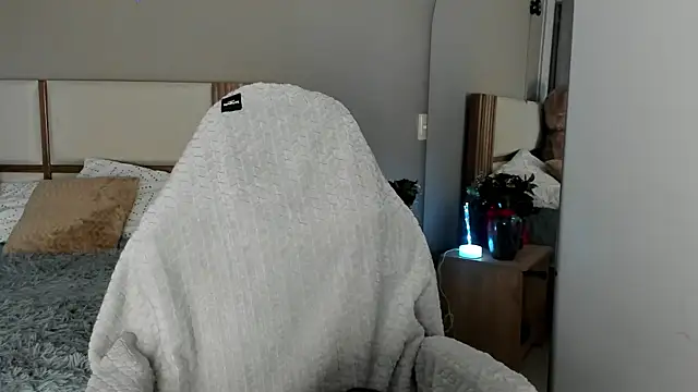 EmystarX online show from February 2026 11:37:02 PM