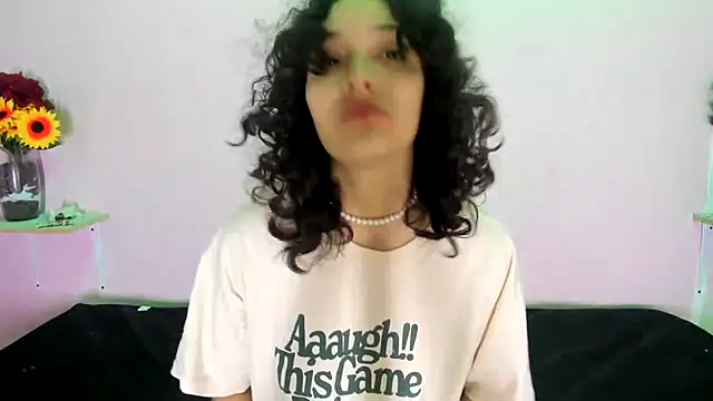 TeensNews18 online show from October 2025 11:43:02 AM