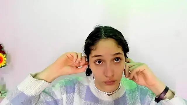 TeensNews18 online show from October 2025 11:15:01 PM