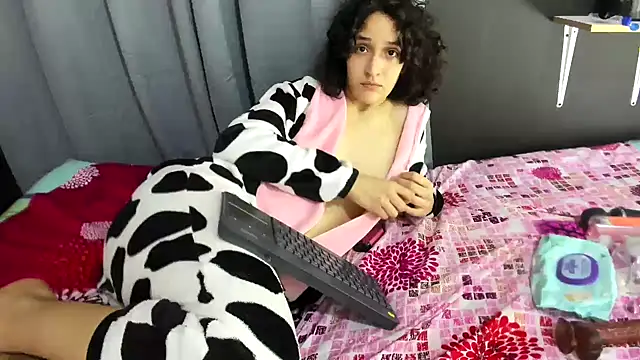 TeensNews18 online show from December 2025 08:04:02 PM