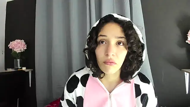 TeensNews18 online show from December 2025 02:44:02 PM