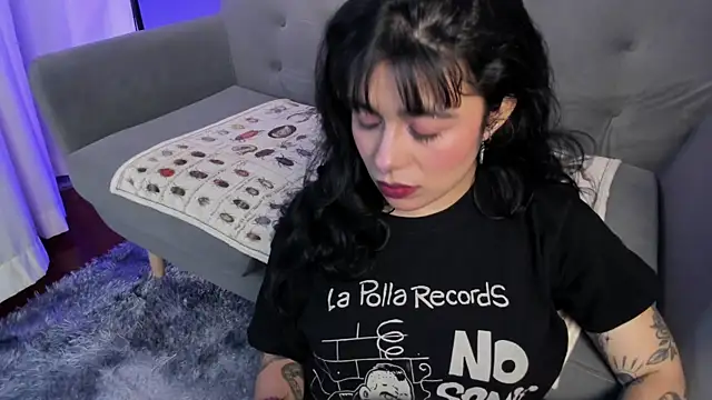 flower smith  online show from April 2026 12:01:02 PM