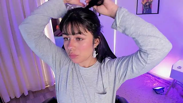 flower smith  online show from April 2026 11:45:02 AM