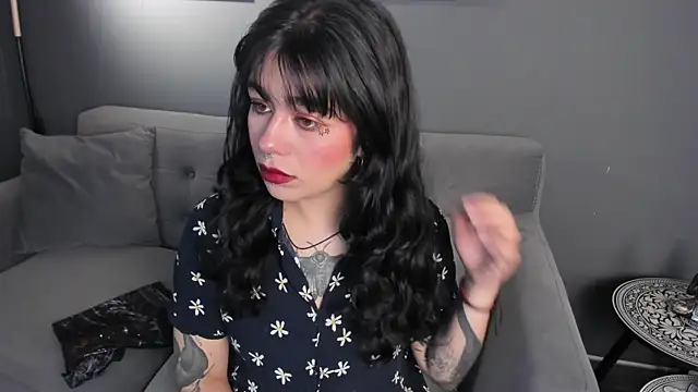 flower smith  online show from December 2025 11:42:01 AM