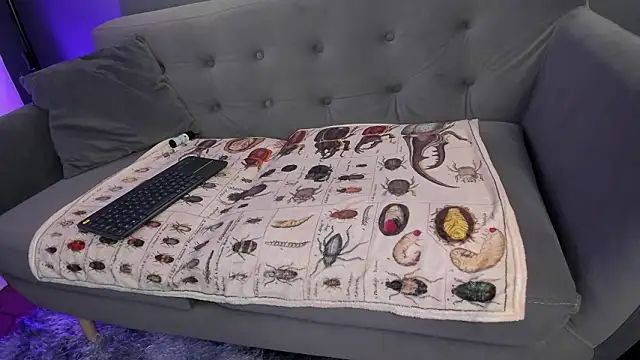 flower smith  online show from March 2026 02:06:01 PM