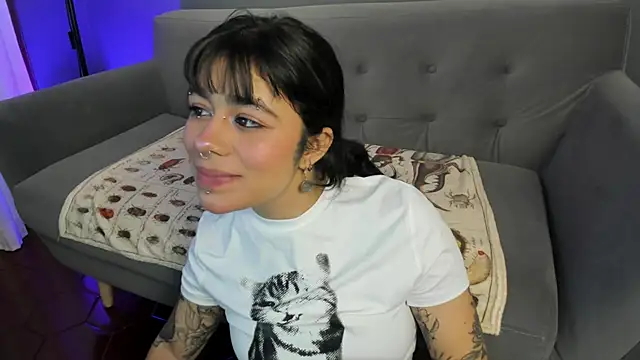 flower smith  online show from April 2026 11:39:01 AM