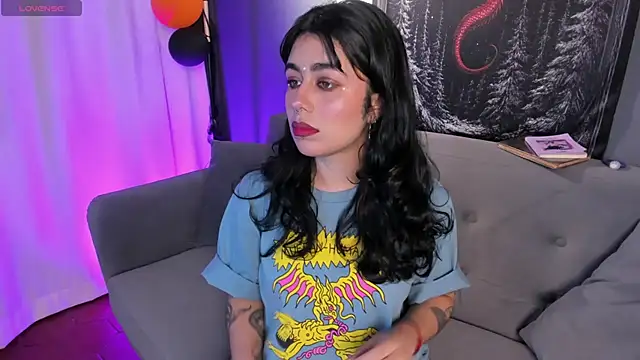 flower smith  online show from October 2025 11:41:02 AM