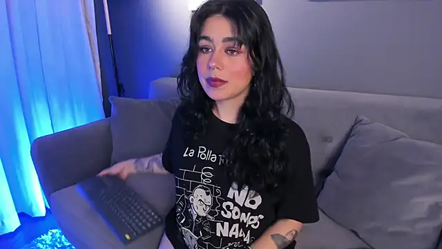 flower smith  online show from November 2025 11:48:01 AM