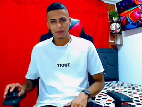 Snapshot of cristian_tayron1 chatting on July 2026 07:09:01 AM cristian tayron1 online show from July 2026 07:09:01 AM