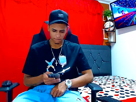 Snapshot of cristian_tayron1 chatting on July 2026 03:42:02 PM cristian tayron1 online show from July 2026 03:42:02 PM