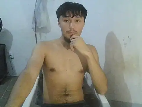 Snapshot of josue_15-3cm chatting on November 2025 09:52:01 PM josue 15-3cm online show from November 2025 09:52:01 PM