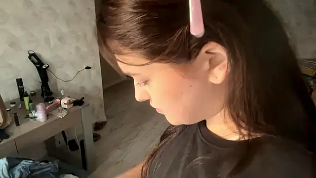 CarylWeatherholtz online show from October 2025 02:38:01 PM