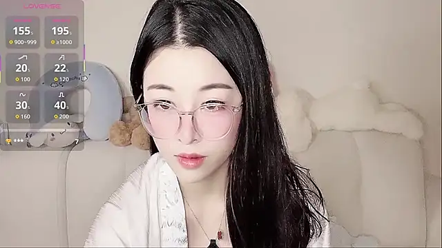 LuLu-Moon online show from November 2025 10:13:02 PM