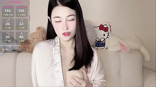 LuLu-Moon online show from November 2025 02:11:01 PM