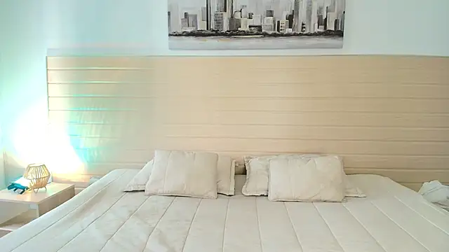 GabiHills online show from November 2025 07:07:01 PM