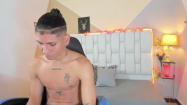 Adan Oriol online show from January 2026 03:57:02 AM