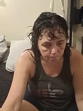 Bored Grandma online show from May 2026 04:07:02 AM