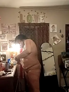 Bored Grandma online show from May 2026 01:44:01 AM
