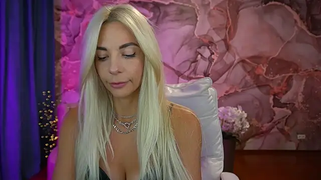 Snapshot of BellaRayyy chatting on September 2025 08:16:01 PM BellaRayyy online show from September 2025 08:16:01 PM