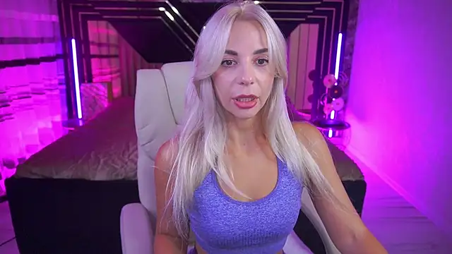 BellaRayyy online show from July 2026 01:02:01 PM
