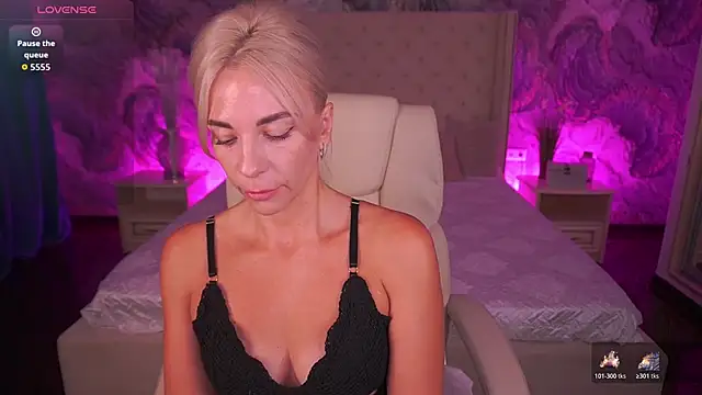 BellaRayyy online show from June 2026 01:06:02 PM