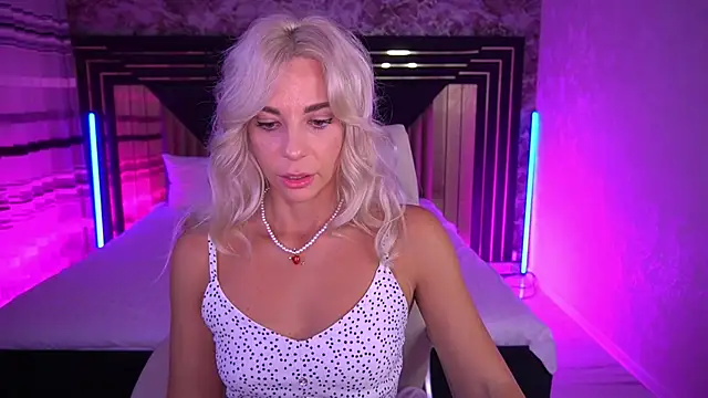 BellaRayyy online show from July 2026 01:22:02 PM