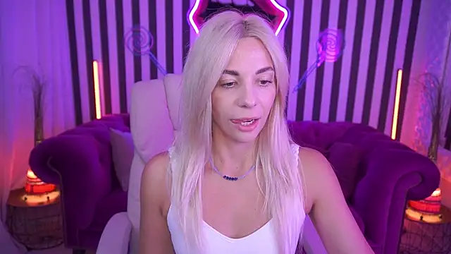 BellaRayyy online show from May 2026 12:55:02 PM