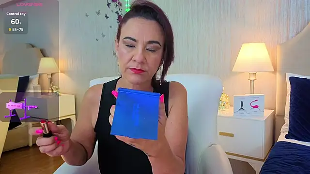 ScarleetJonson online show from November 2025 06:18:02 PM